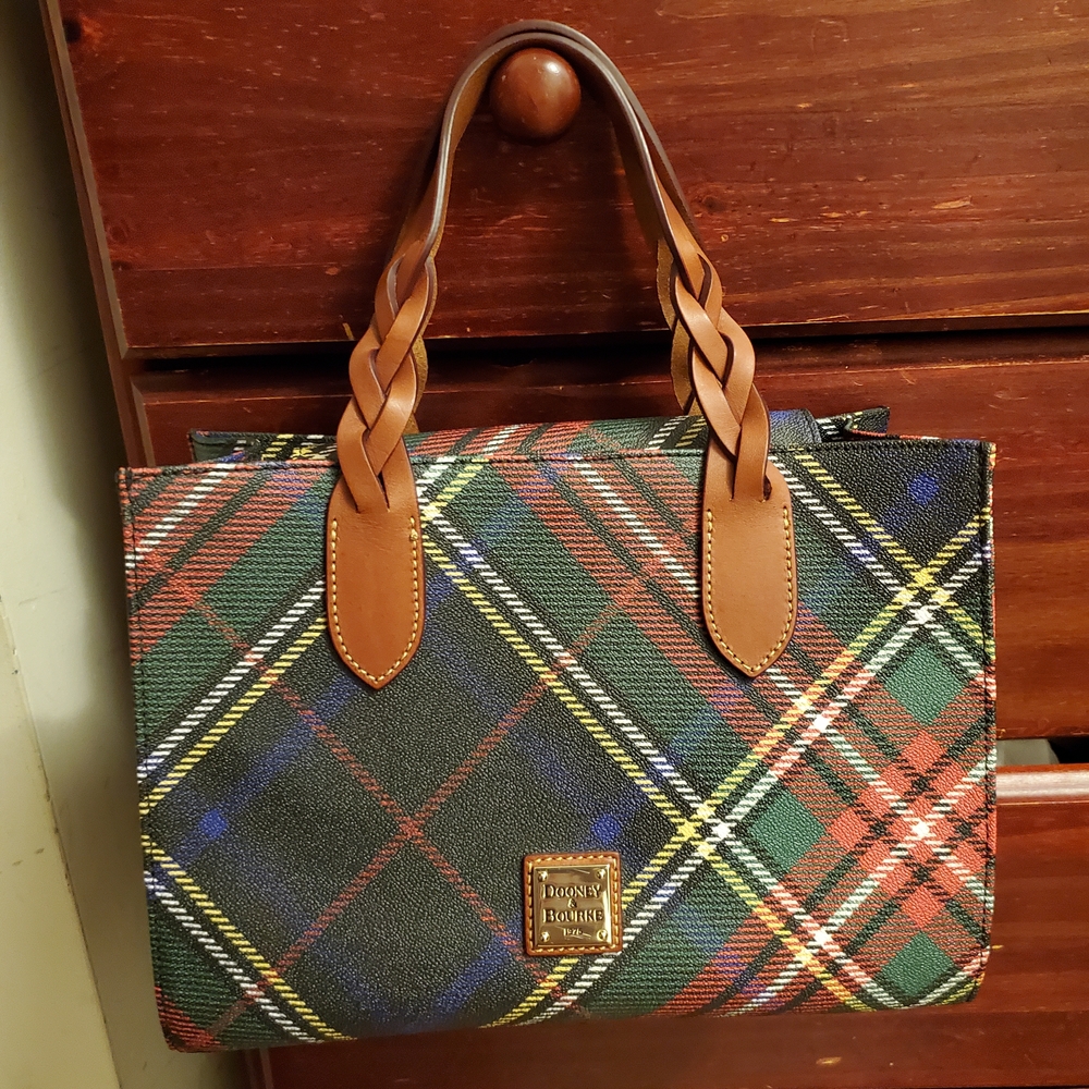 Dooney & Bourke Gia Satchel